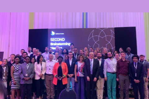 A Five-Day Foresight Process Involving an International and Multidisciplinary Group of Experts and Stakeholders